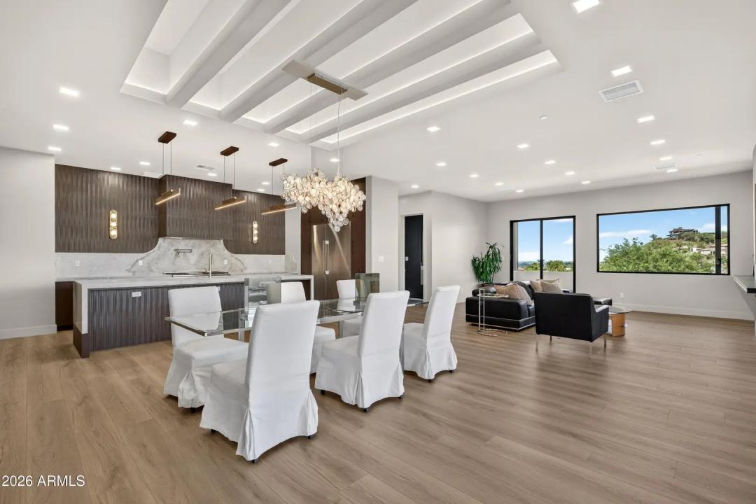 Real Estate Picture 47