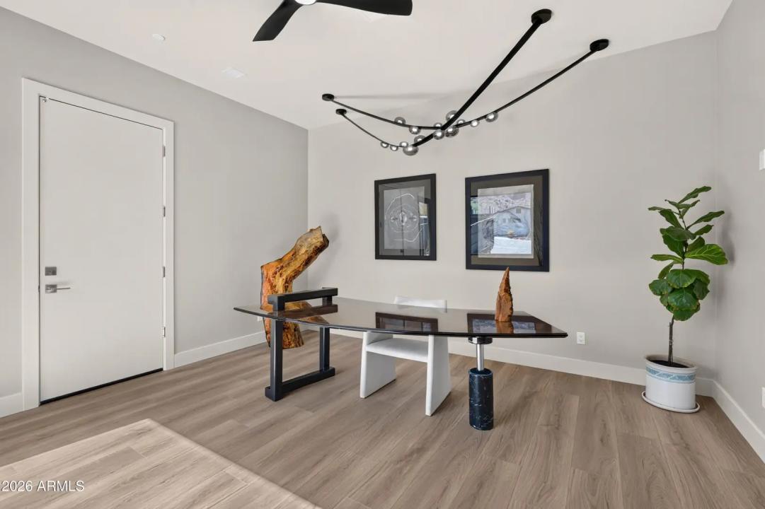 Real Estate Picture 6