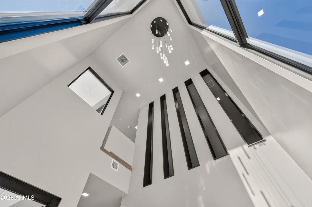 Real Estate Picture 1