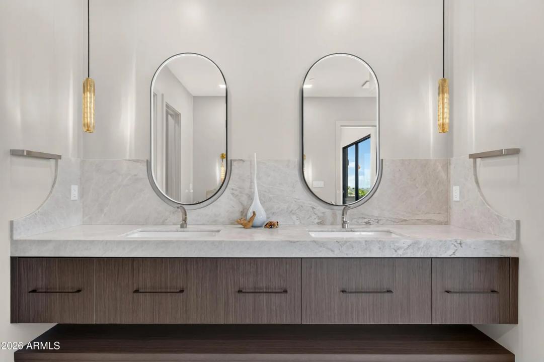 Real Estate Picture 63
