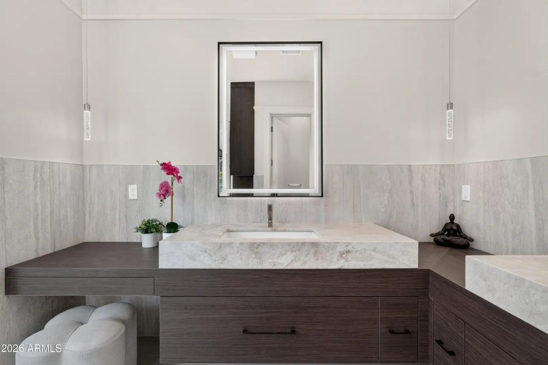 Real Estate Picture 67