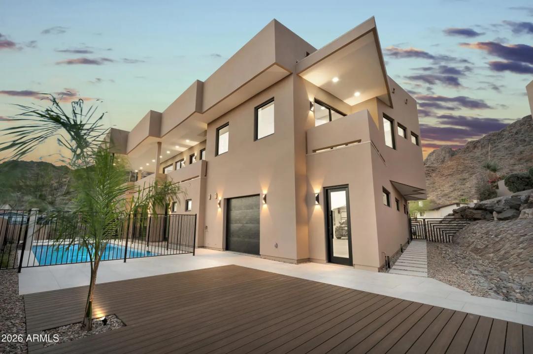 Real Estate Picture 97