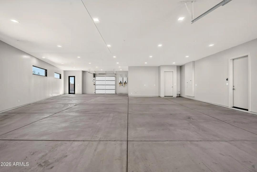 Real Estate Picture 103