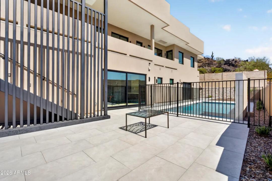 Real Estate Picture 95