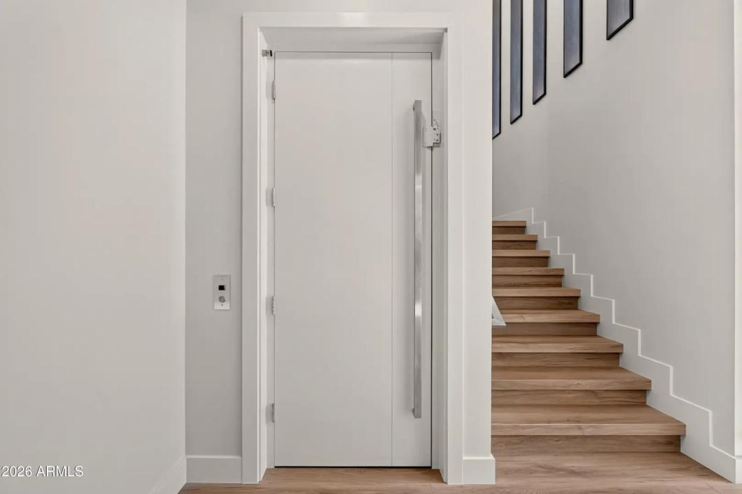 Real Estate Picture 19