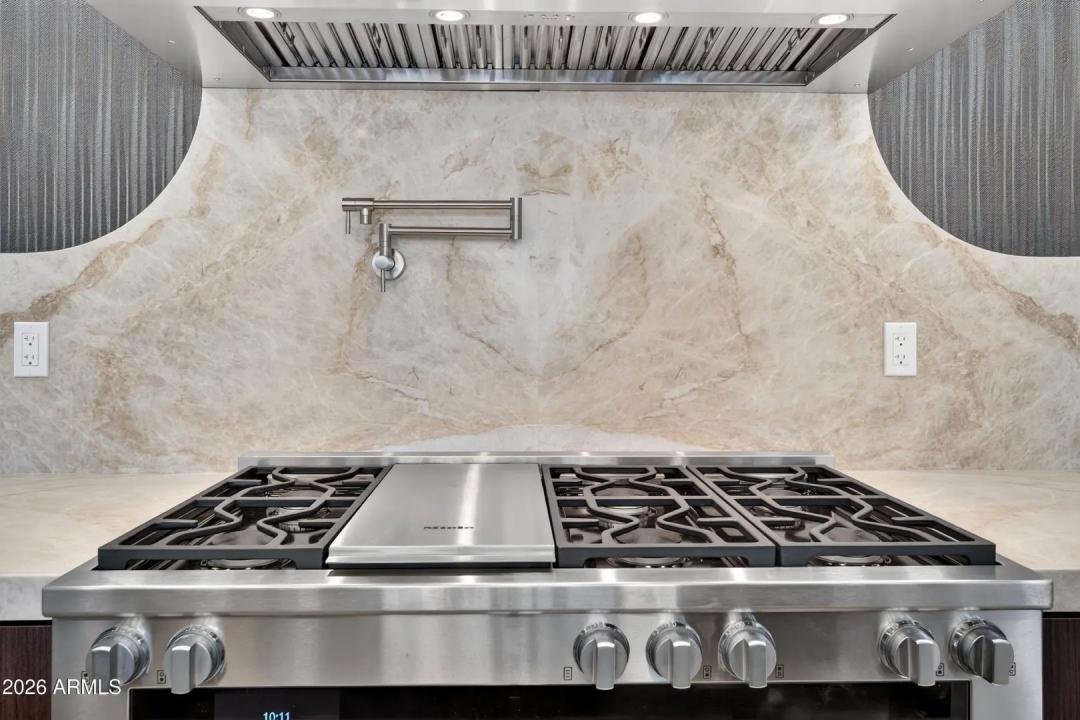 Real Estate Picture 28