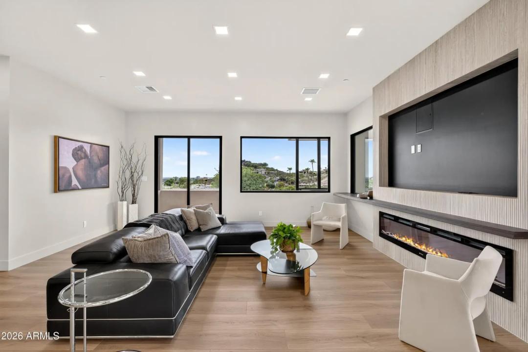 Real Estate Picture 37