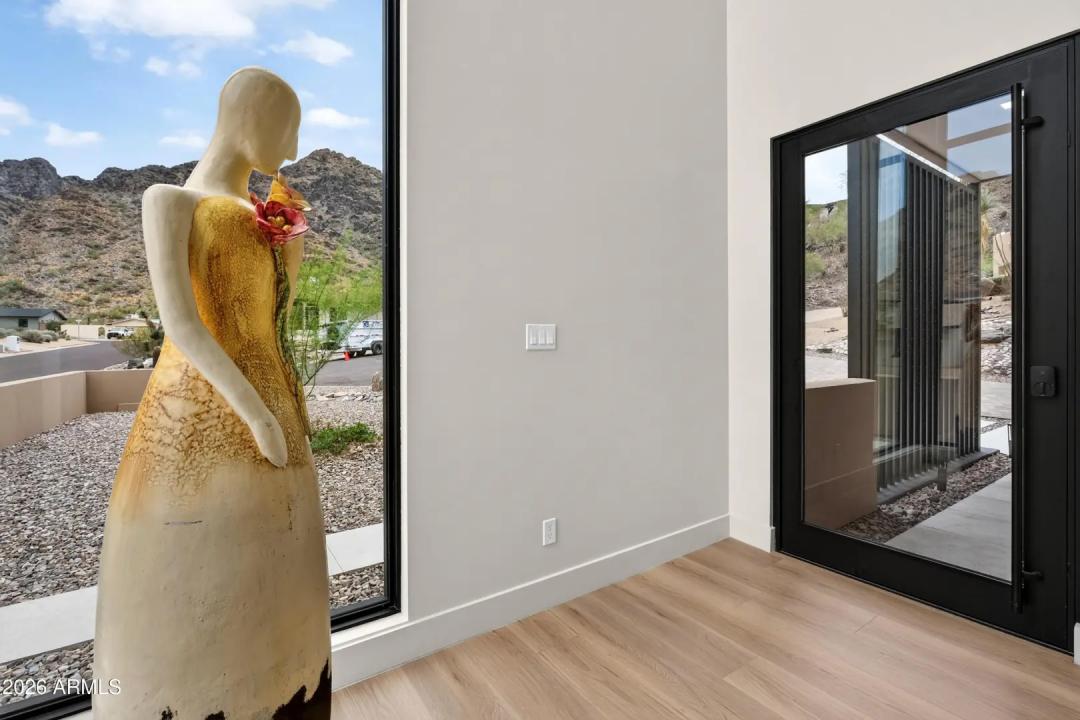 Real Estate Picture 15