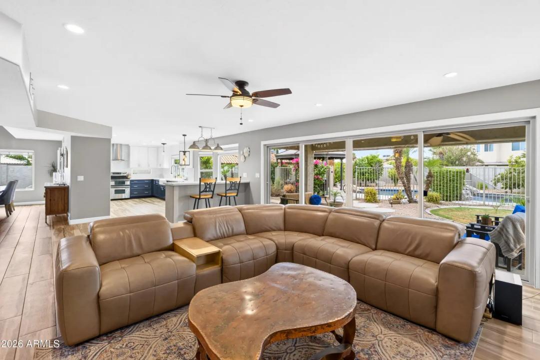 Real Estate Picture 14