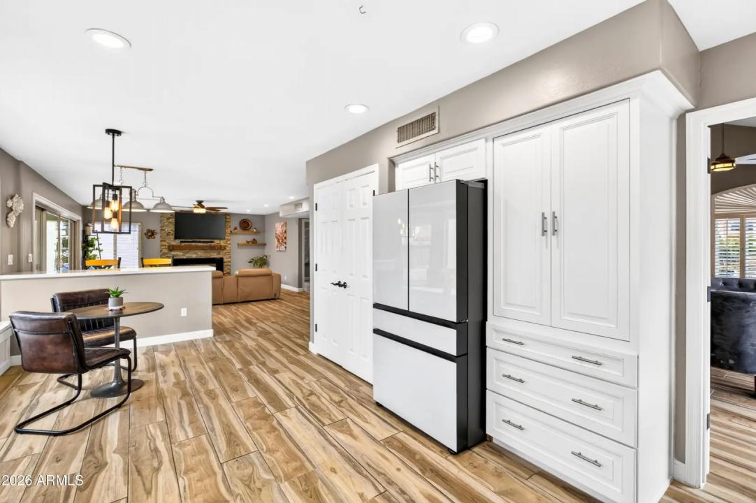 Real Estate Picture 19