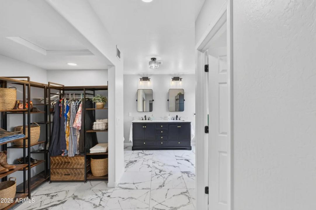 Real Estate Picture 30