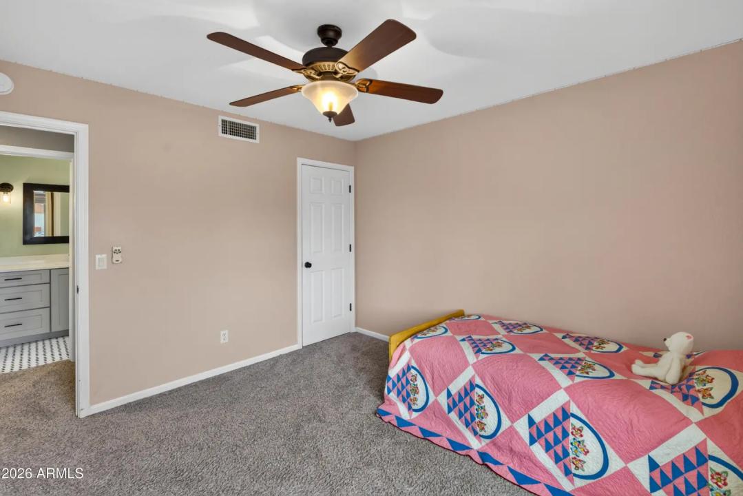 Real Estate Picture 42