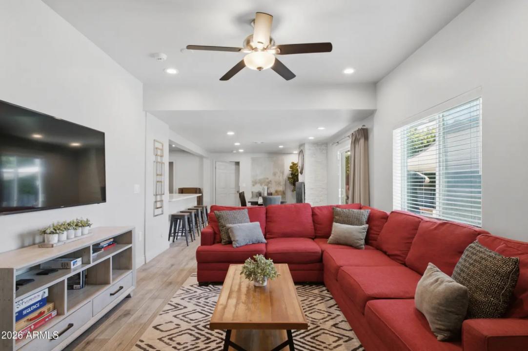 Real Estate Picture 6
