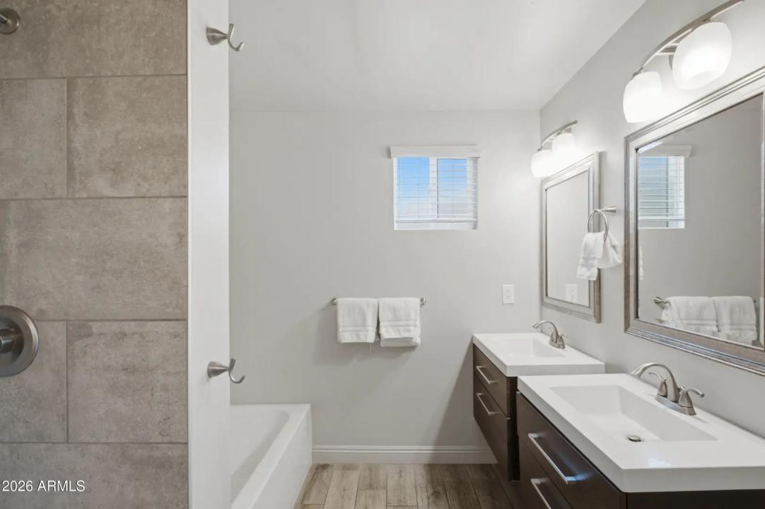 Real Estate Picture 19