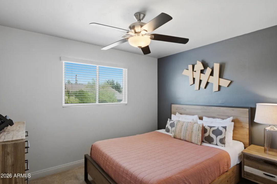 Real Estate Picture 24