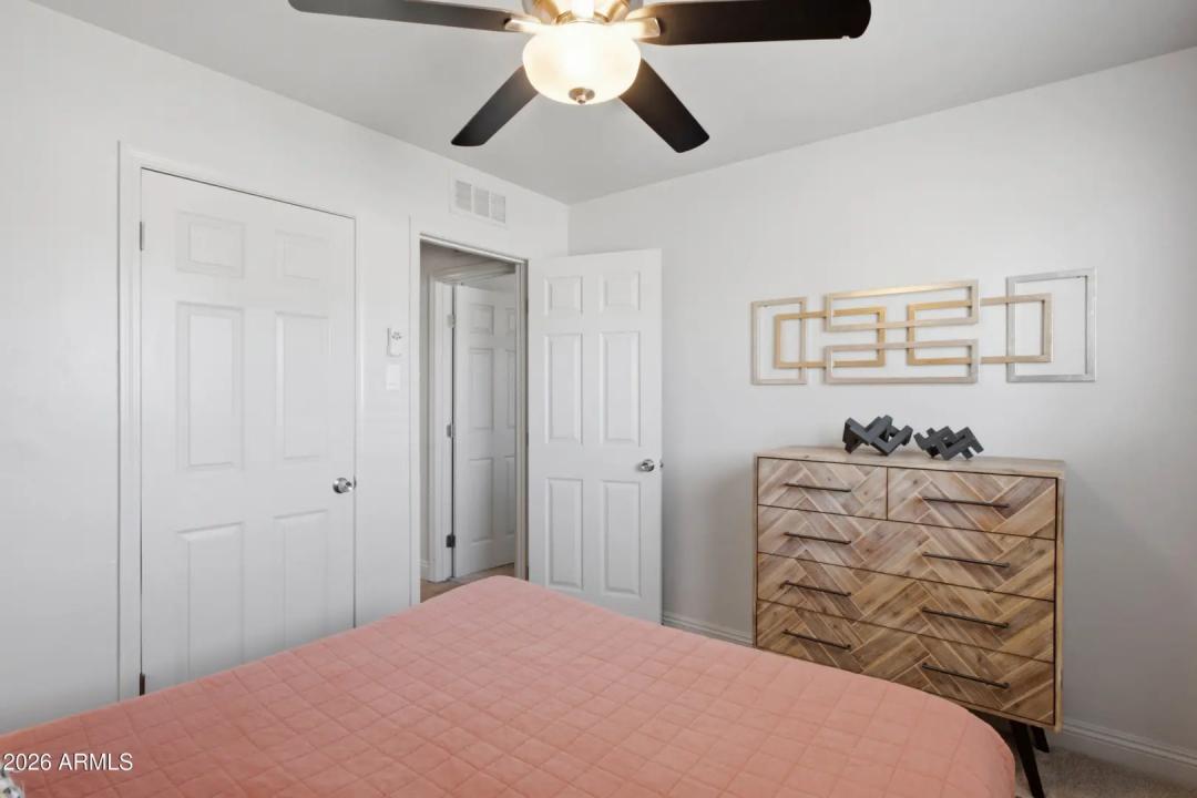 Real Estate Picture 25