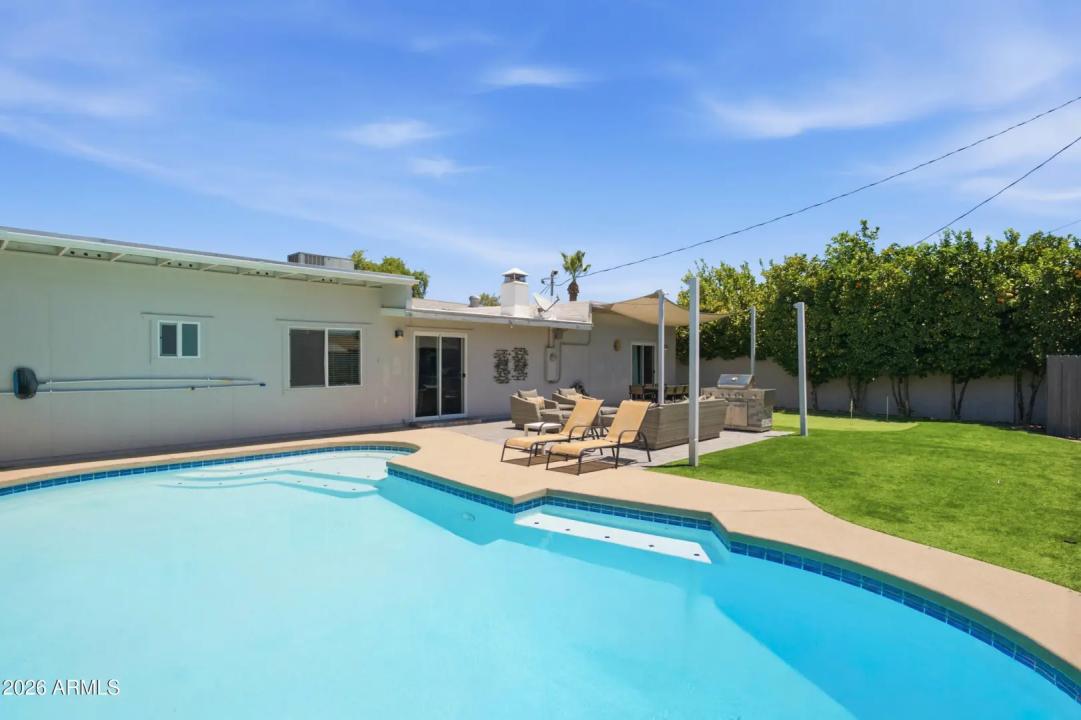 Real Estate Picture 33