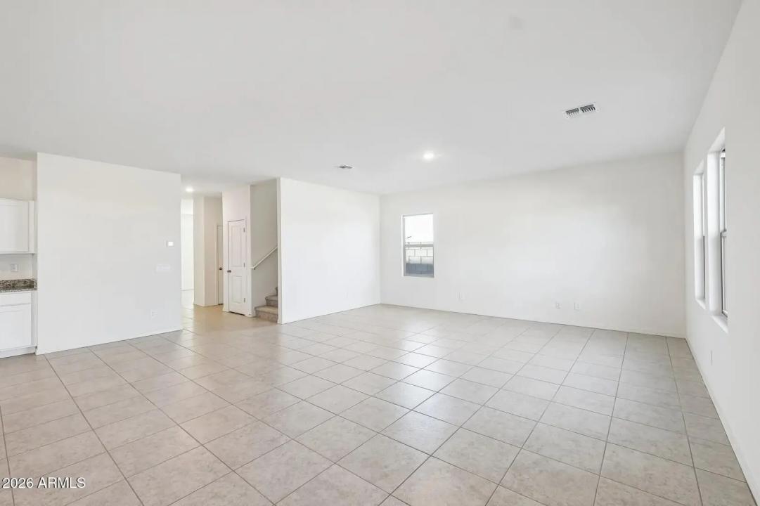 Real Estate Picture 13