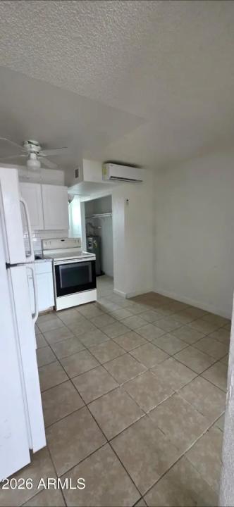 Real Estate Picture 24