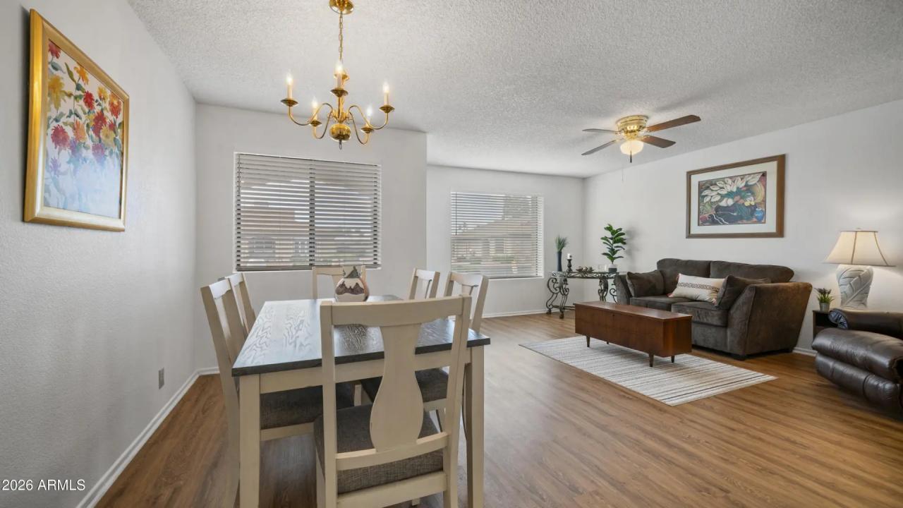 Real Estate Picture 7