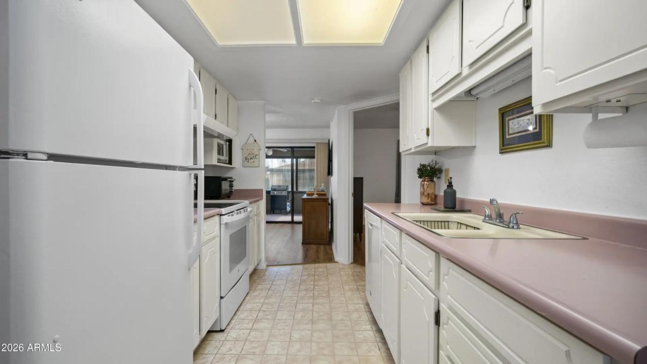 Real Estate Picture 10