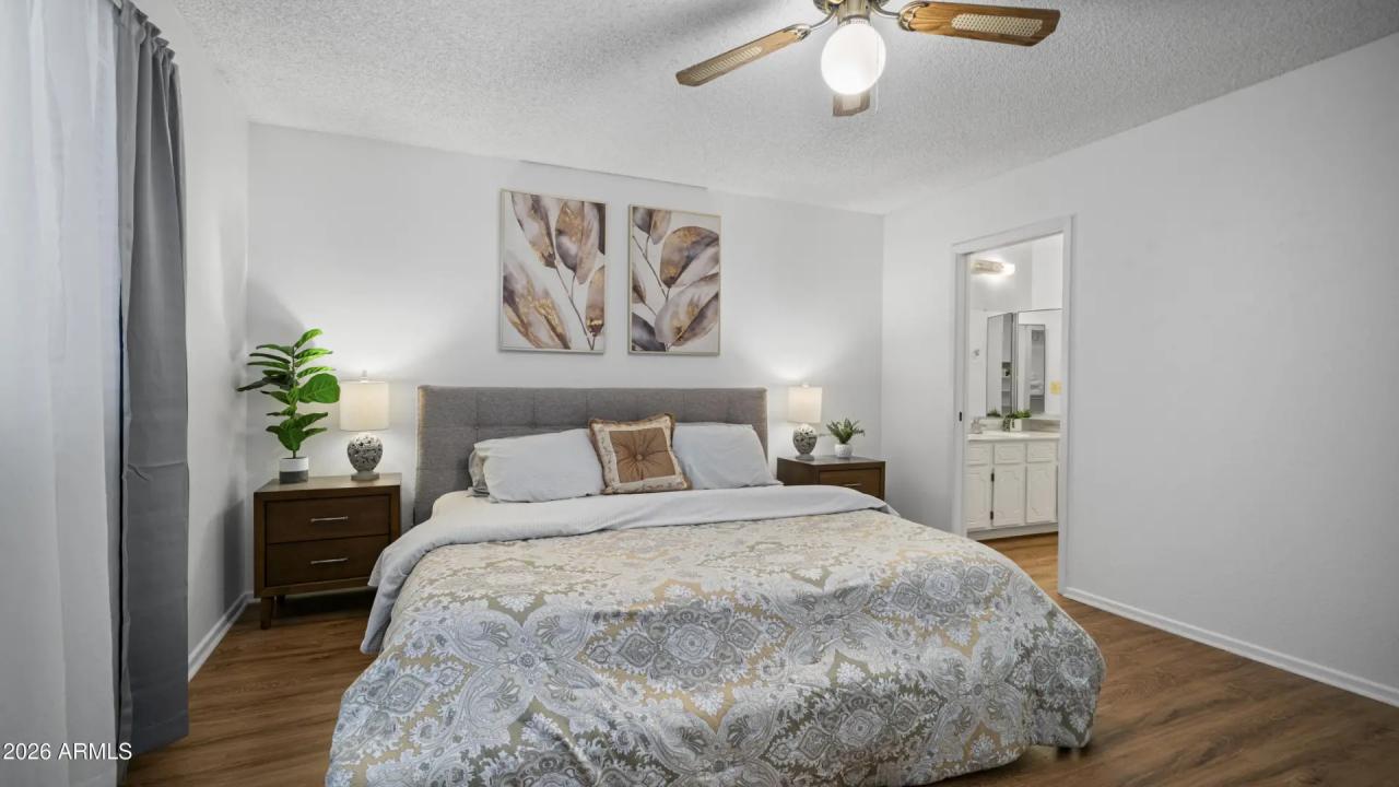 Real Estate Picture 13