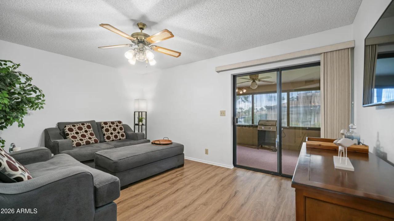 Real Estate Picture 19