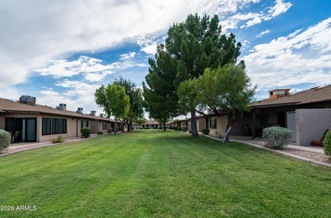 Real Estate Picture 3