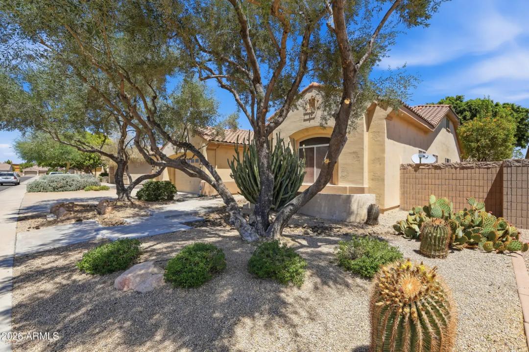 Real Estate Picture 3