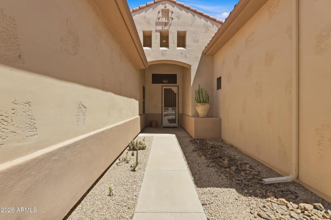 Real Estate Picture 6