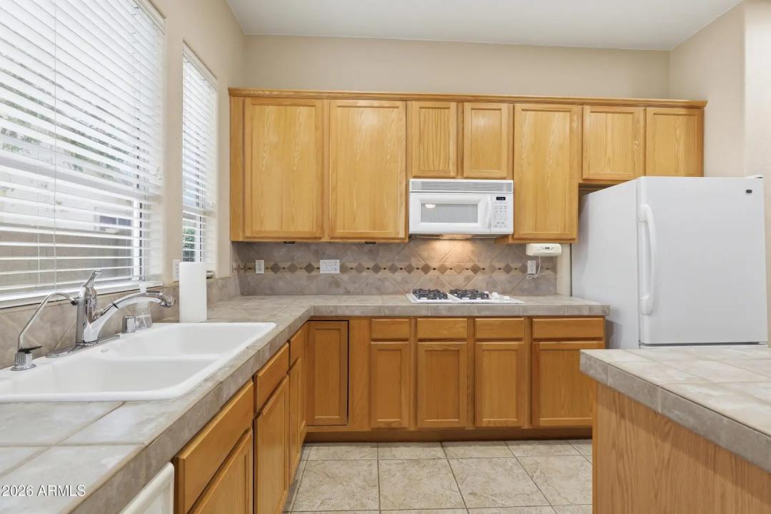 Real Estate Picture 19