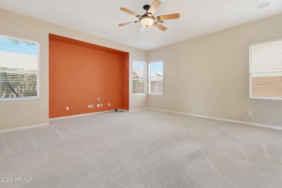 Real Estate Picture 25
