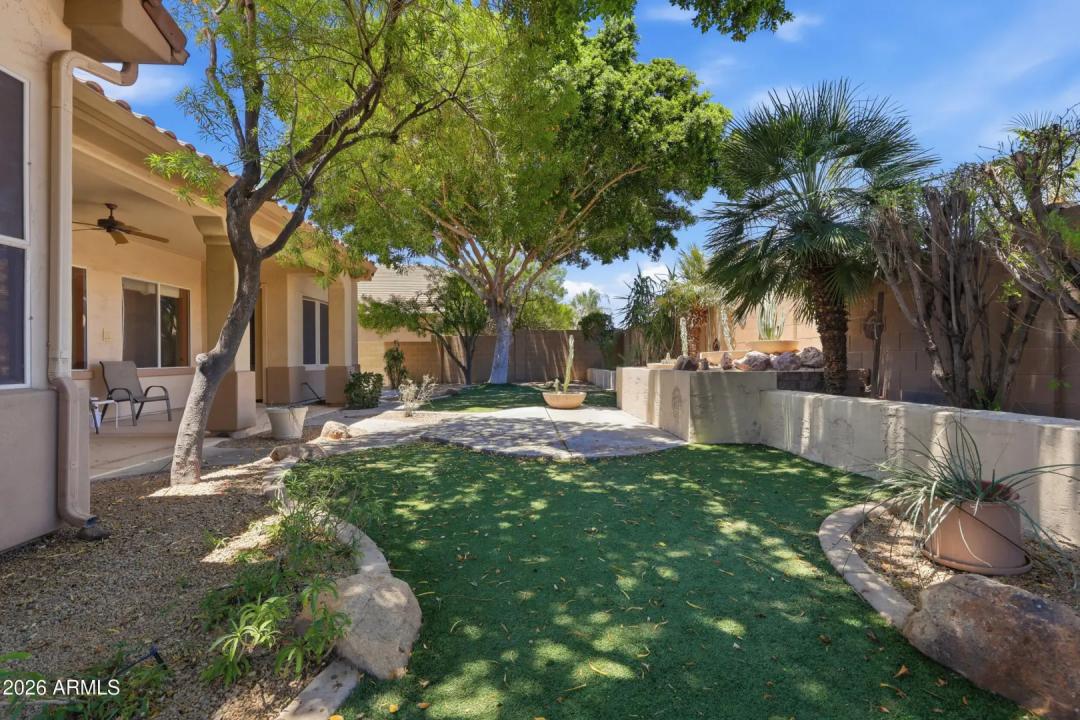 Real Estate Picture 50