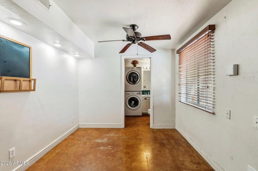 Real Estate Picture 9