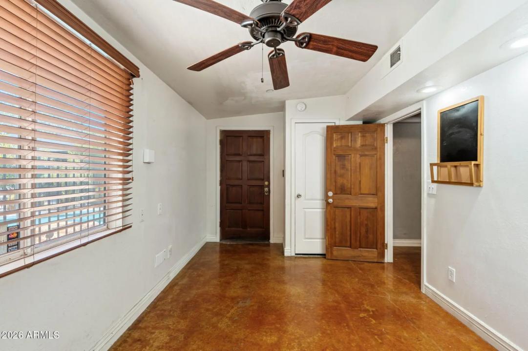 Real Estate Picture 10