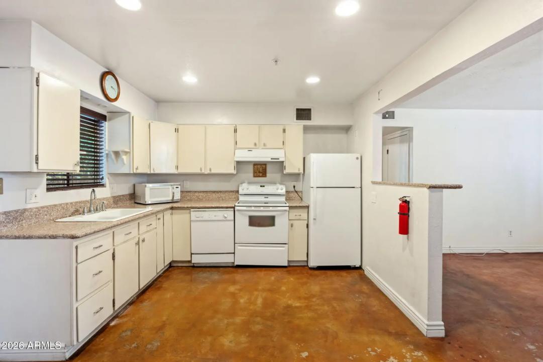 Real Estate Picture 39