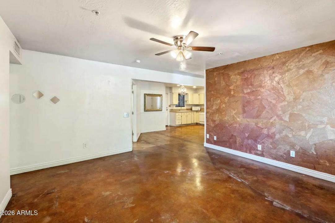 Real Estate Picture 42
