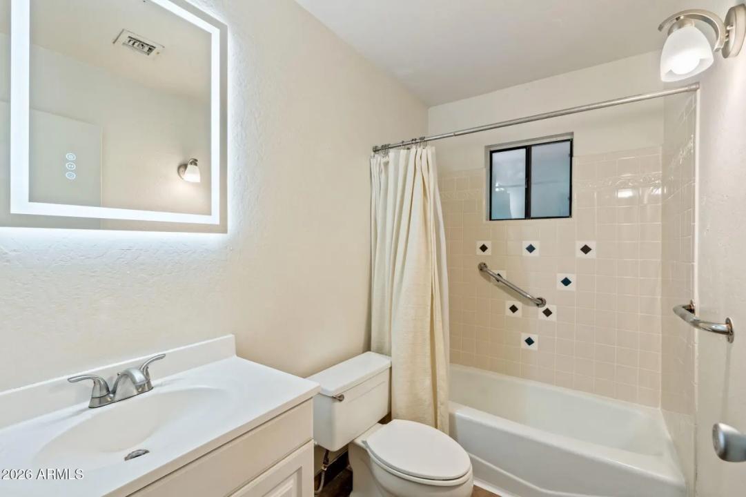 Real Estate Picture 54