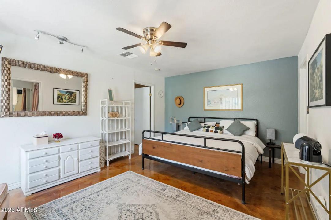 Real Estate Picture 68