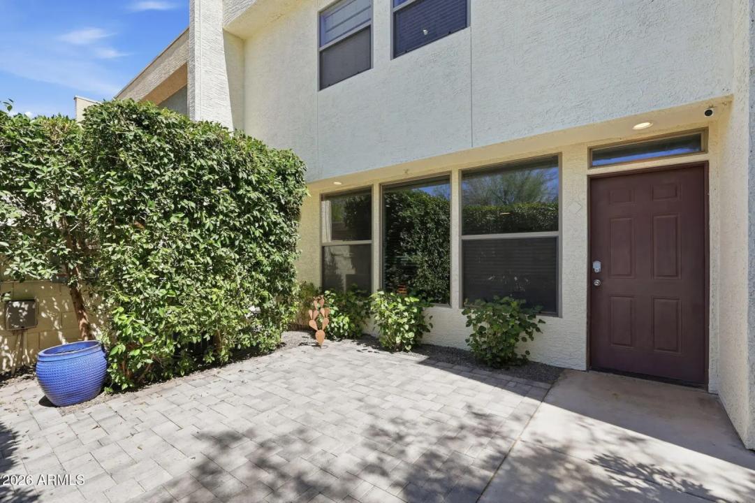 Real Estate Picture 2