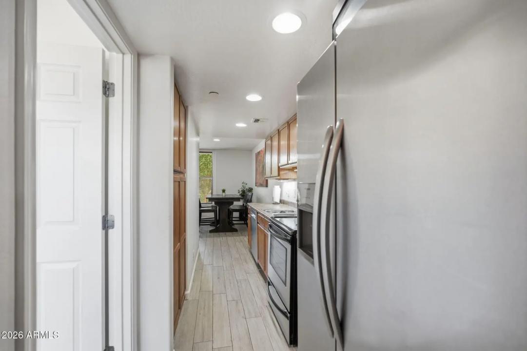 Real Estate Picture 9