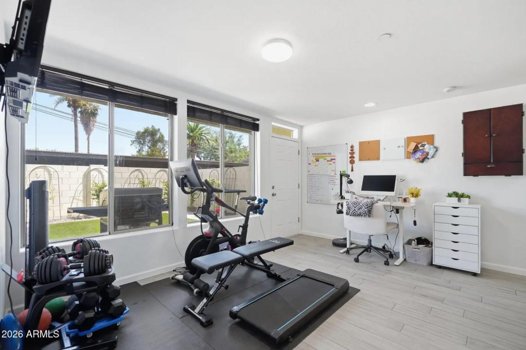 Real Estate Picture 11