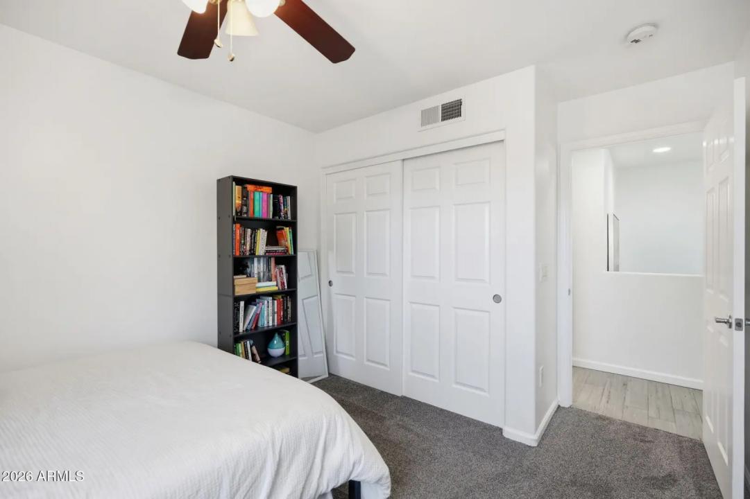 Real Estate Picture 22