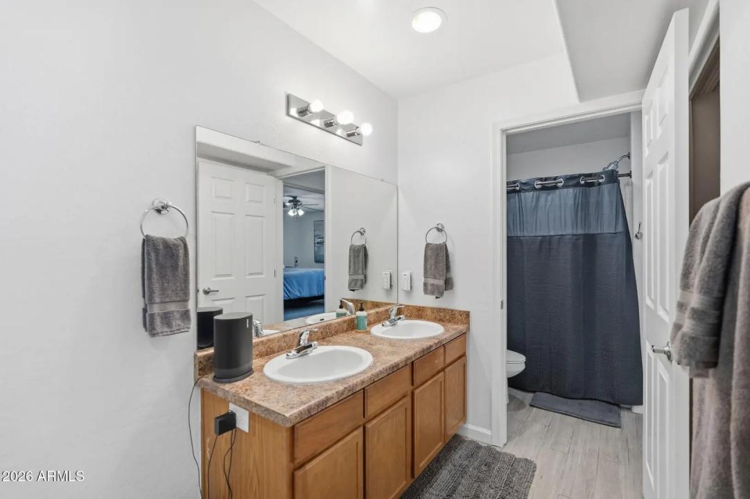 Real Estate Picture 20
