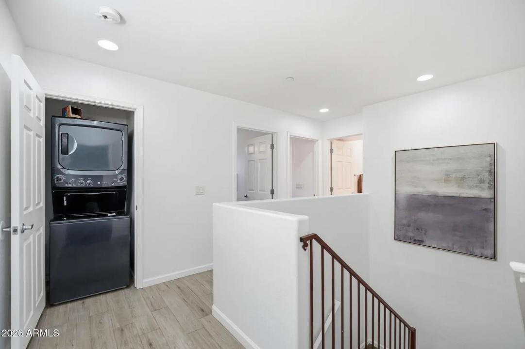 Real Estate Picture 23