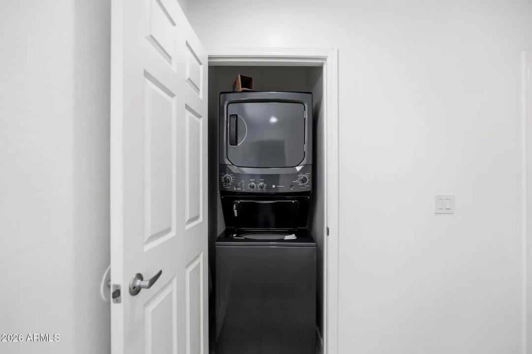Real Estate Picture 24