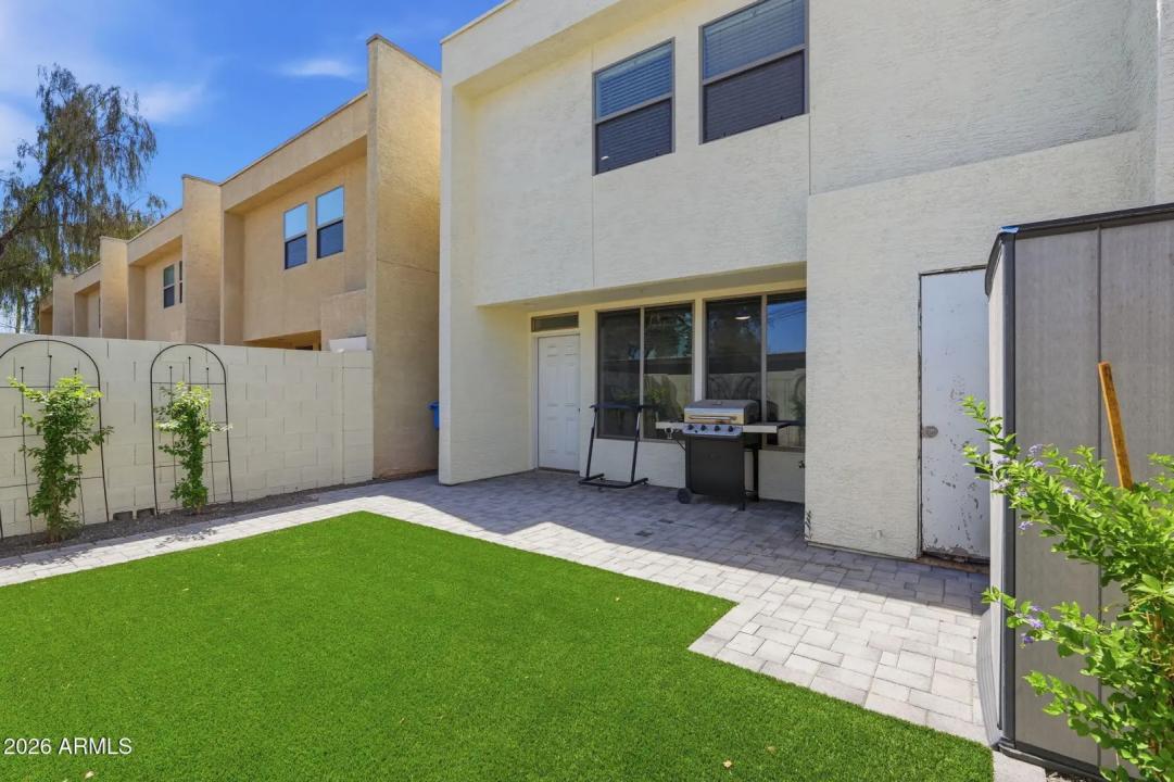 Real Estate Picture 28