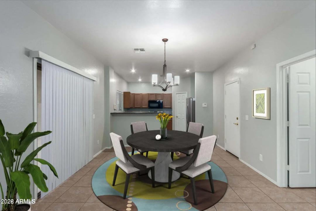 Real Estate Picture 8