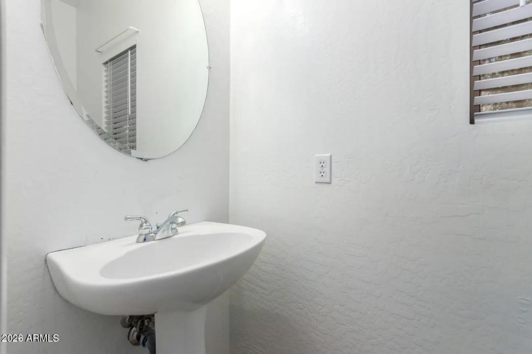 Real Estate Picture 12