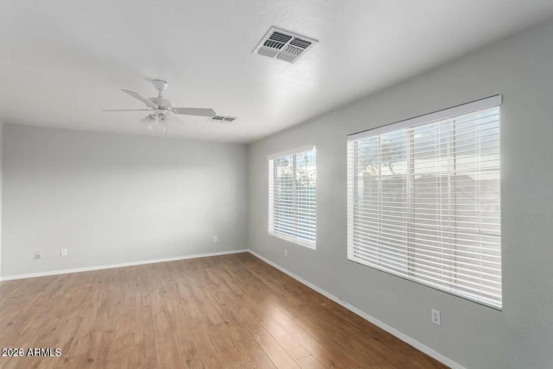 Real Estate Picture 13